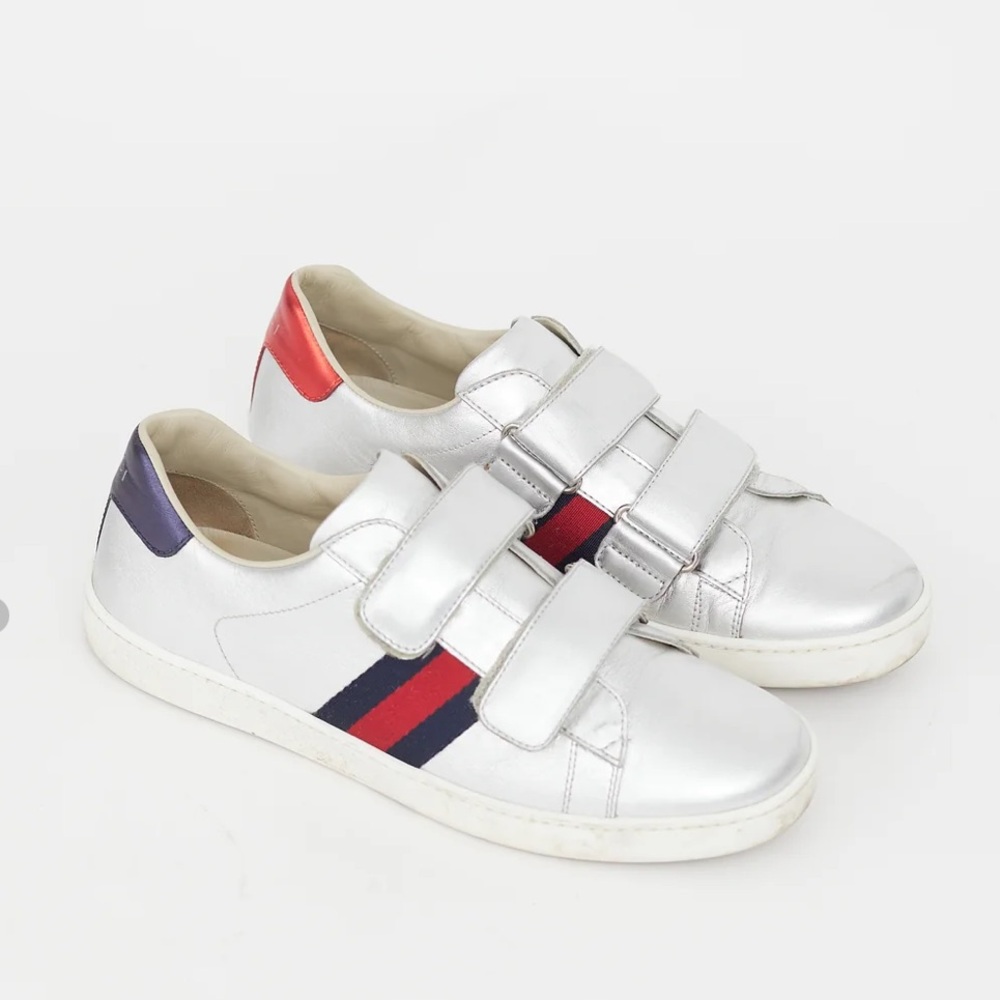 Big girls gucci sneaker with Velcro closures size 35 (5)